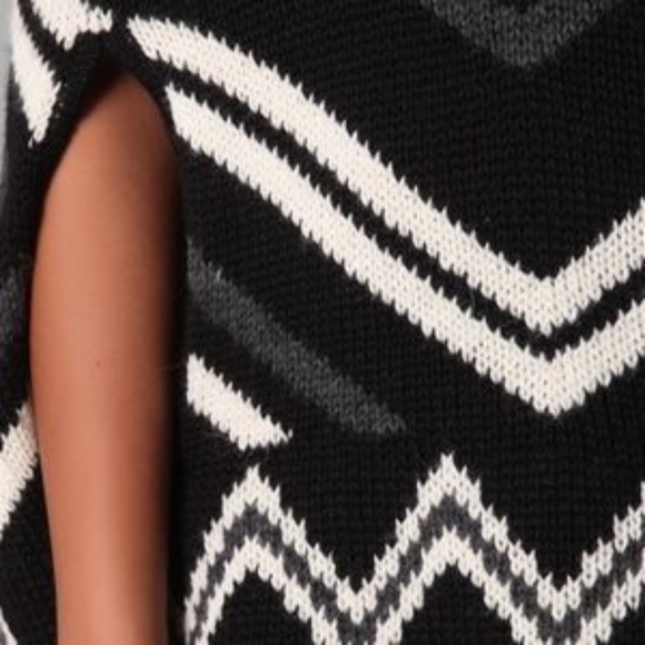 BCBG Black Sian Zigzag Poncho - One Size - Picture 2 of 8
